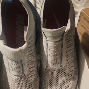 Nike Vapormax Flyknit Women's Running Shoes - Gray